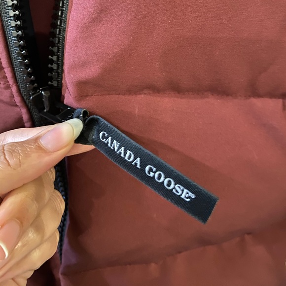 Canada Goose MYSTIQUE PARKA FUSION FIT small NWT! - Picture 5 of 15